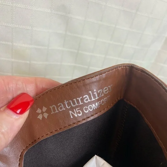 NATURALIZER Tall LEATHER Brown Boots Women Shoe Size 7.5 - Picture 4 of 7